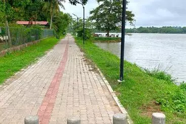 Pensjonat Delmond Lake   Anuradhapura