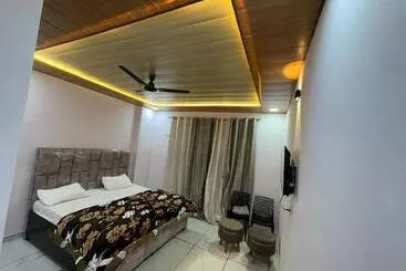 Hotel The Kings Delight