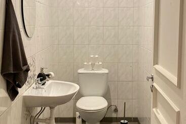 Lighthouse Hostel & Rooms