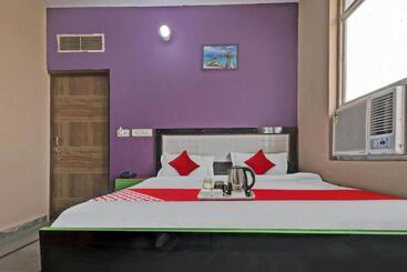 Oyo Hotel Purple Orchid