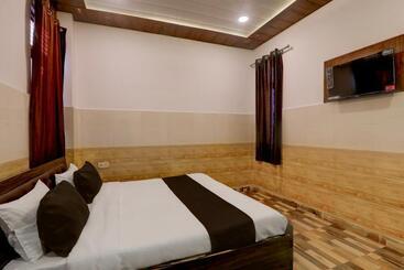 هتل Super Collection O Queen S Palace