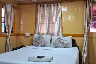 Retkeilymaja Bloom Inn