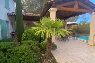 Aamiaismajoitus (B&B) Maison De Golfeur