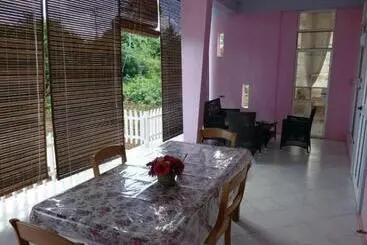 پانسیون Bois Gournable