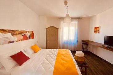 Пансион Carrales Guest House