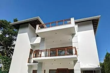 Pension Losu Polhena