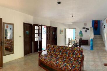 Caminhos Do Mar Hostel