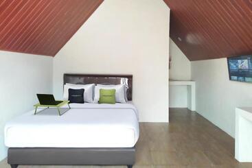 Urbanview Hotel Nerine S Glamping Village Cipanas By Reddoorz