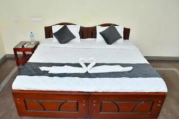 Hotel Revive Inn Pondy   Rooms & Villa