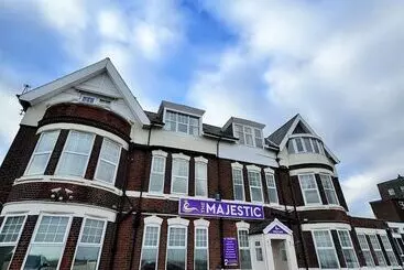 تختخواب و صبحانه The Majestic