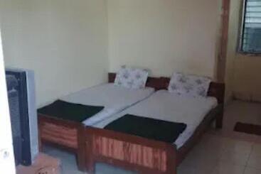 Hotel Royal Palace , Shegaon