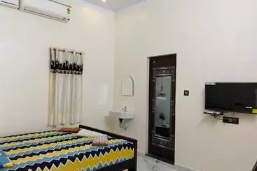 Hotel Vedhav Residency