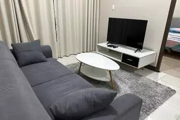Aparthotel Family Home In The Florence Mckinley Hill Taguig