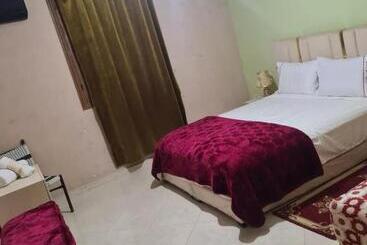 Hotel Auberge Mandar Itto A Station De Service Ziz