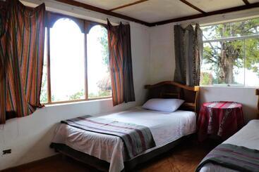 Bed & Breakfast Inka Lake Taquile Lodge