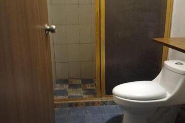 Hotelli Hospedaje Amadis