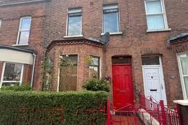 Pensión House In Antrim Road