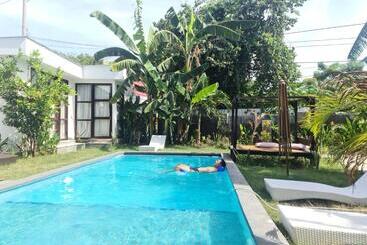 公寓式酒店  White Sands Resort