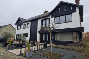 تختخواب و صبحانه Lazy Olives