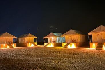 ホテル The Heritage Haveli Desert Camp