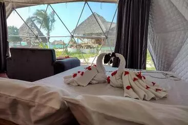 Hotelli Paradise City