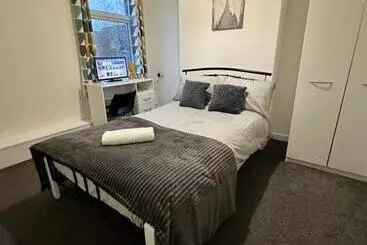 Lägenhetshotell Lovely Town House Room 3