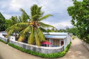 ペンション Madi Giri Guest House
