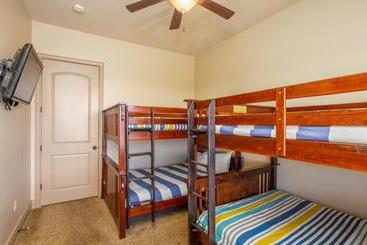 Hotelli Coral Springs Resort