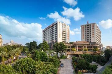 Vienna Hotel Shenzhen Exibition Center