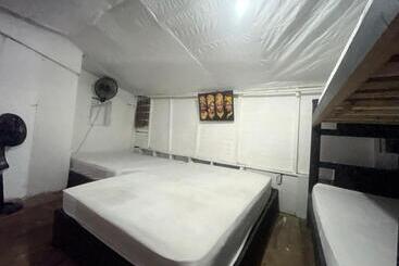 Hostel Mandala Beach Club