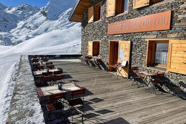 فندق صغير Refuge Du Lac Du Lou