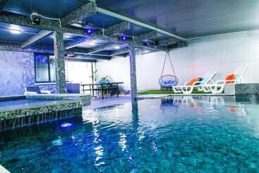 Bed and Breakfast אגדת הקסם