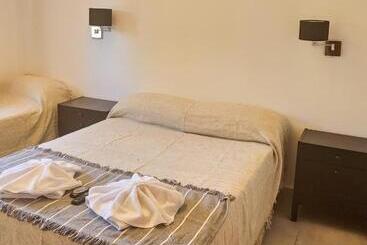 Ribera Sur Hotel   Los Algarrobos   Tanti