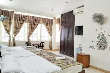 تختخواب و صبحانه Motel Phương Hồng