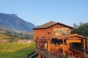 Hotel Mường Hoa Local House