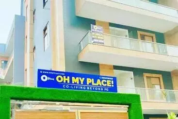 Hotel Oh My Place Noida , Sector 93