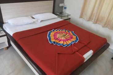 Отель Sai Sagar Beach Niwas