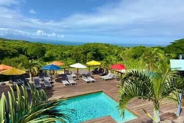 Old Crow Hotel And Suites