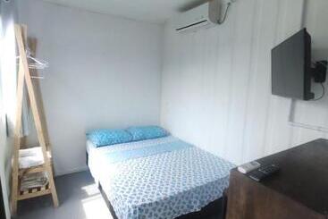 הוסטל Pousada Beach Box