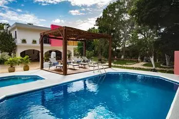 هتل Boutique Casa Xaan