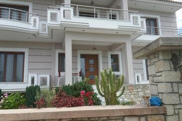 פנסיון Spyridoula S Guest House