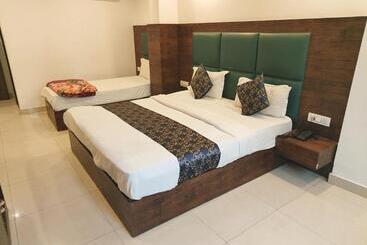Tark A Family Hotel Near Igi Airport Delhi