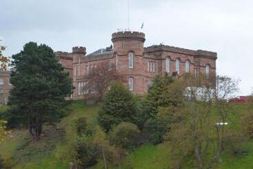 Pensione Macdonald House