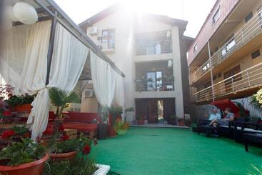 پانسیون Vila Sandra