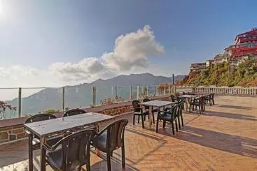 Hotel Collection O Yash Continental