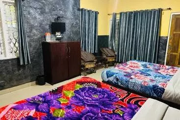 Hotel Maharaja Cottage