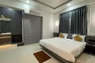 Hotel Oberon Solapur