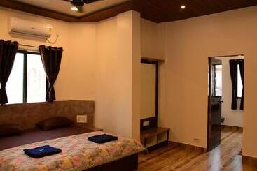 Hotelli Suyog Matheran