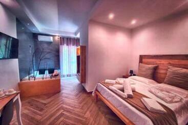 Pensió Suite Pizzo Jacuzzi Rooms