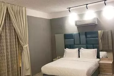 أجنحة هدوء الفندقية